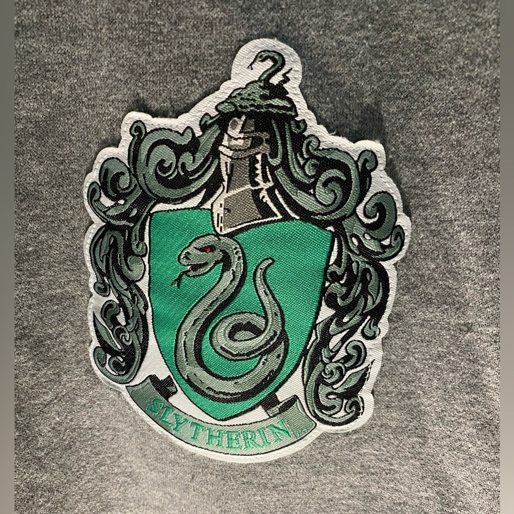 Harry Potter Slytherin Sweatshirt | Universal Wizarding World (Size: XS) New! - Picture 3 of 9